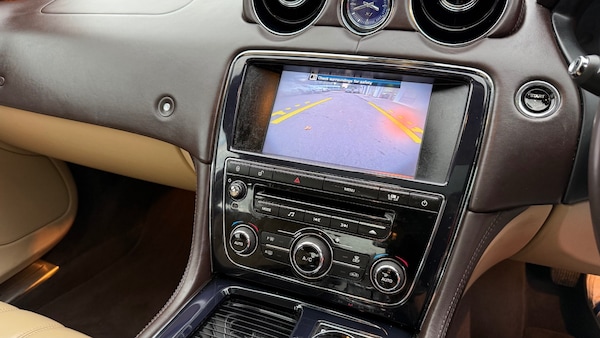Used Jaguar XJ 2010 for sale - 76209502: Photo 16