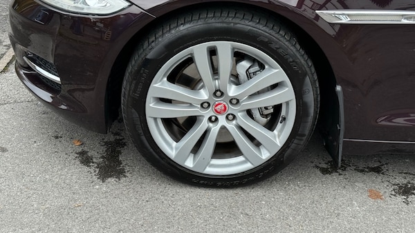 Used Jaguar XJ 2010 for sale - 76209502: Photo 19