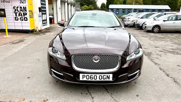 Used Jaguar XJ 2010 for sale - 76209502: Photo 2