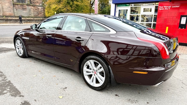 Used Jaguar XJ 2010 for sale - 76209502: Photo 5