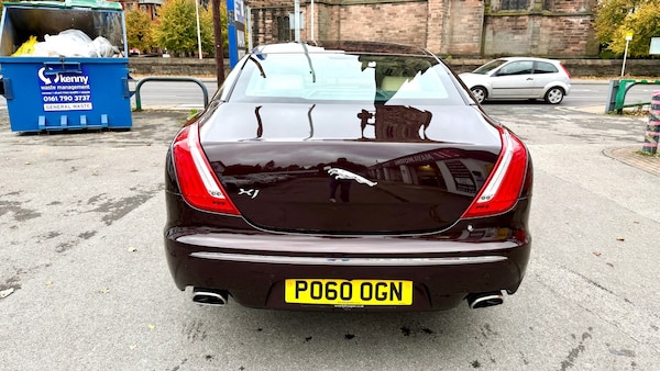 Used Jaguar XJ 2010 for sale - 76209502: Photo 6