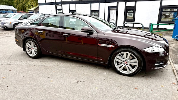 Used Jaguar XJ 2010 for sale - 76209502: Photo 8