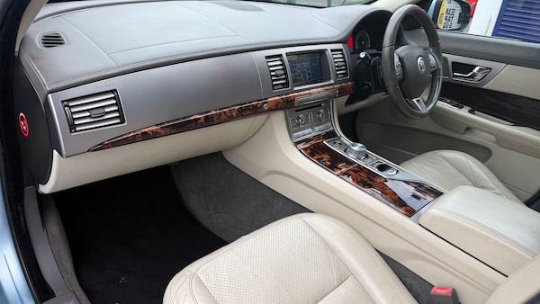 Used Jaguar XF 2011 for sale - 76187334: Photo 10