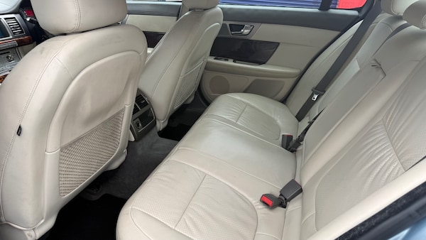 Used Jaguar XF 2011 for sale - 76187334: Photo 11