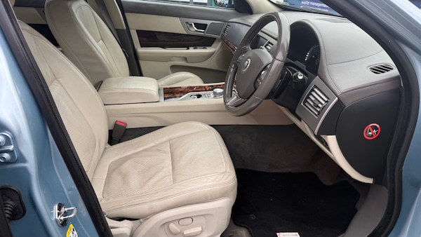 Used Jaguar XF 2011 for sale - 76187334: Photo 14