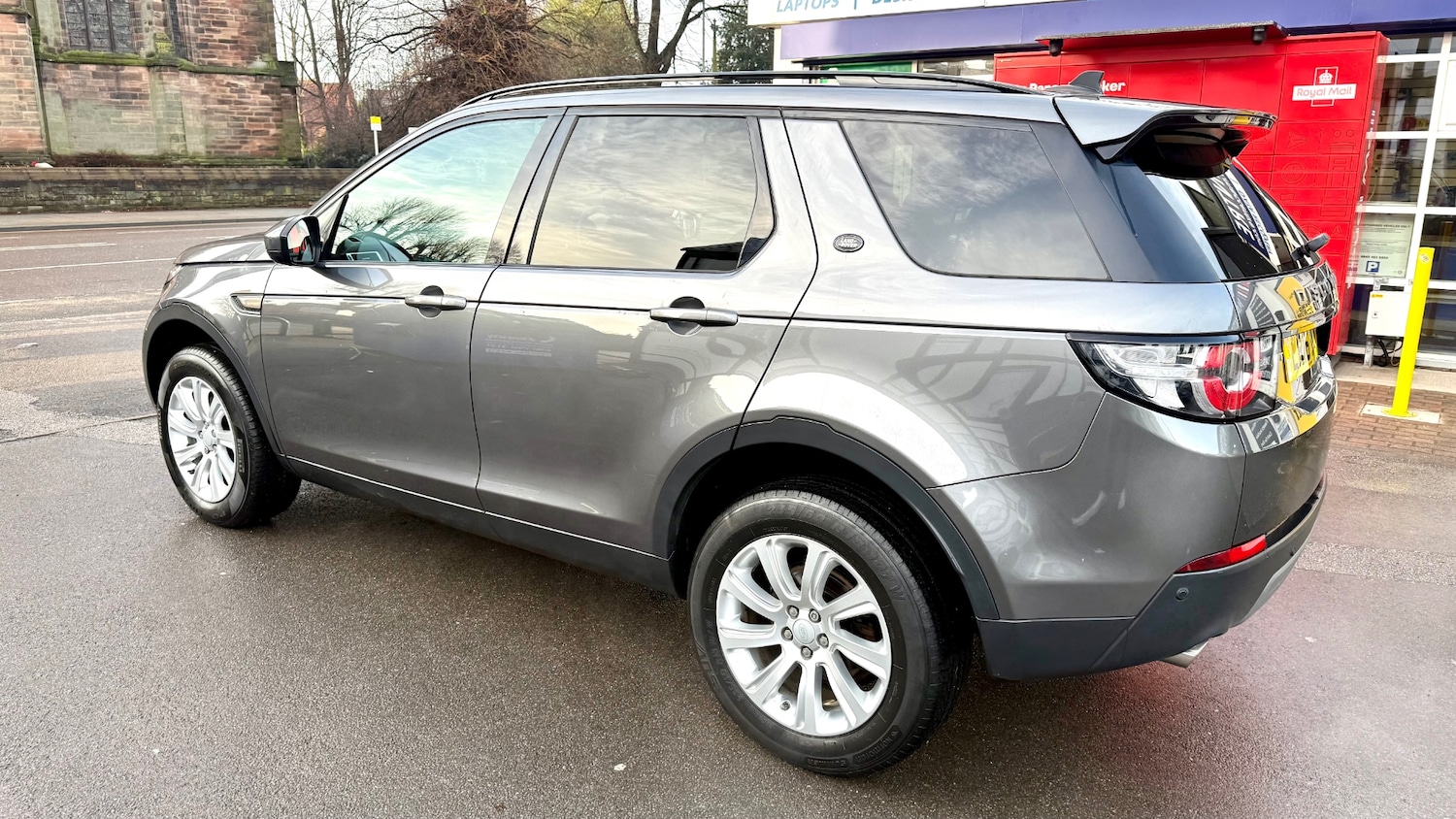 Used Land Rover Discovery Sport 2016 for sale - 76921557: Photo 5