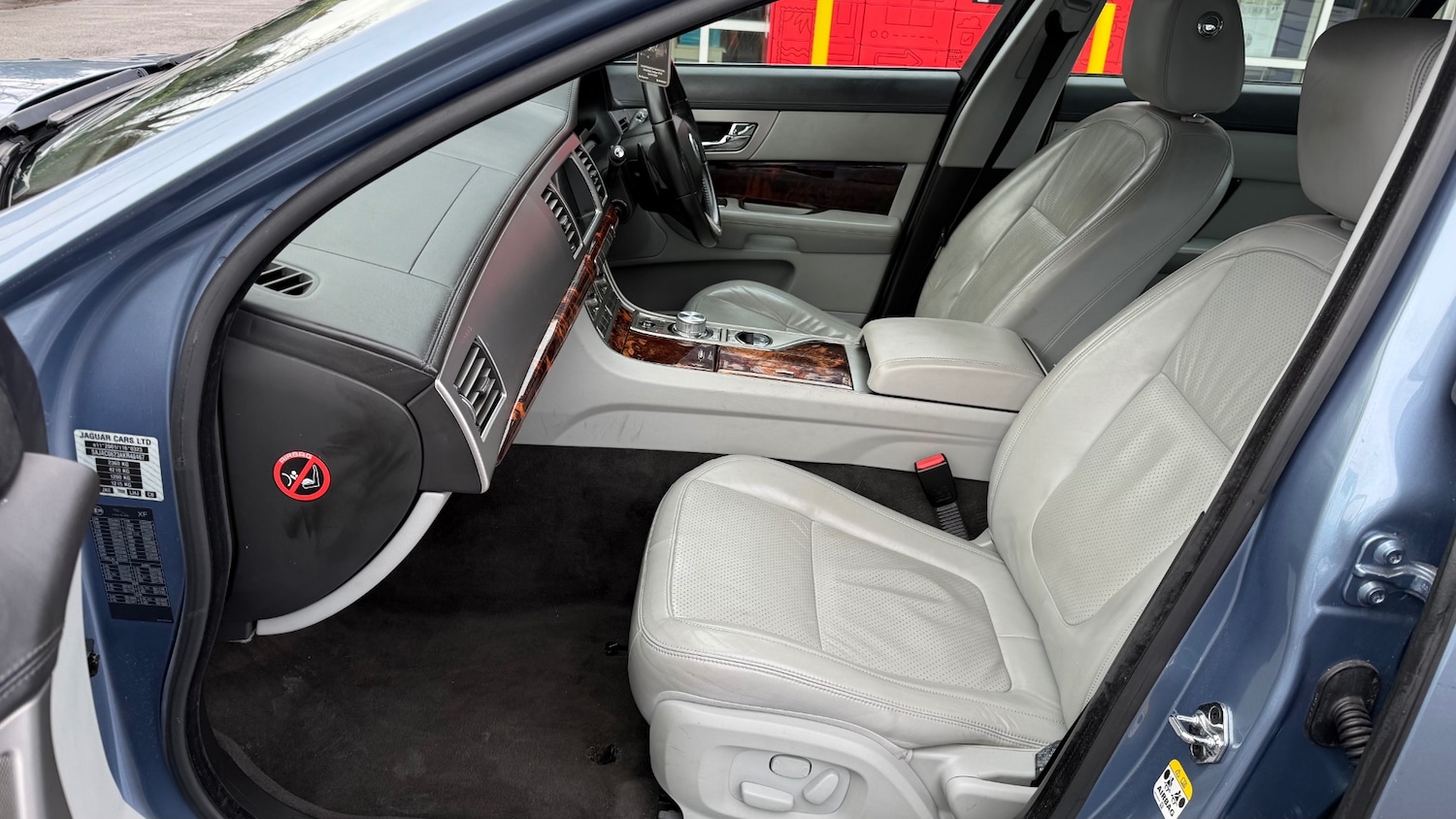 Used Jaguar XF 2009 for sale - 77247871: Photo 9