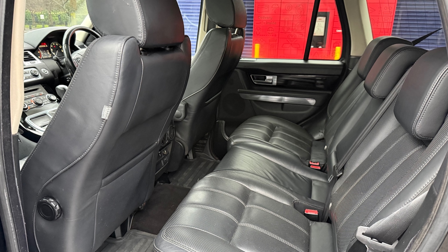 Used Land Rover Range Rover Sport 2010 for sale - 77225923: Photo 11