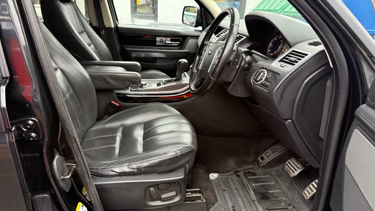 Used Land Rover Range Rover Sport 2010 for sale - 77225923: Photo 14