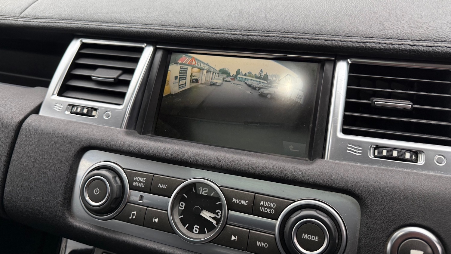 Used Land Rover Range Rover Sport 2010 for sale - 77225923: Photo 15