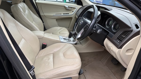 Used Volvo XC60 2010 for sale - 76079944: Photo 14