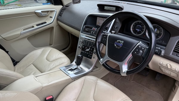 Used Volvo XC60 2010 for sale - 76079944: Photo 15
