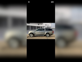 Used Nissan Navara 2017 for sale - 76693903: Photo