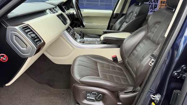 Used Land Rover Range Rover Sport 2015 for sale - 75386128: Photo 9