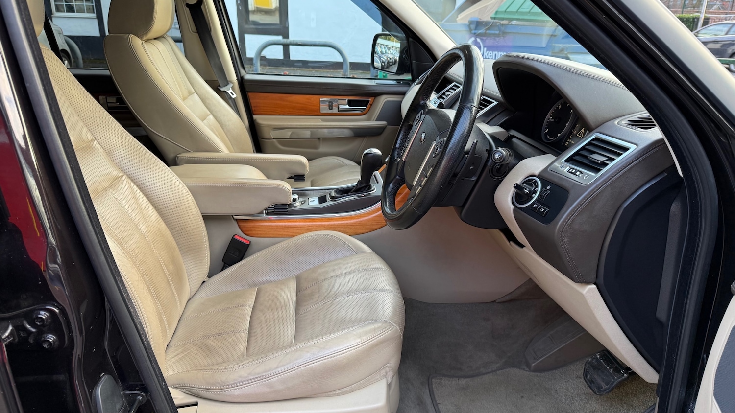 Used Land Rover Range Rover Sport 2010 for sale - 77342760: Photo 14