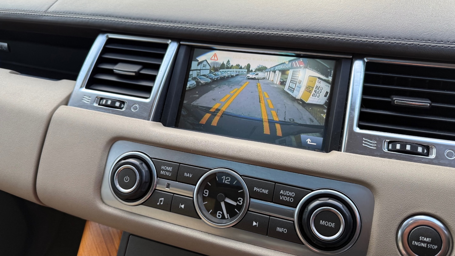 Used Land Rover Range Rover Sport 2010 for sale - 77342760: Photo 16