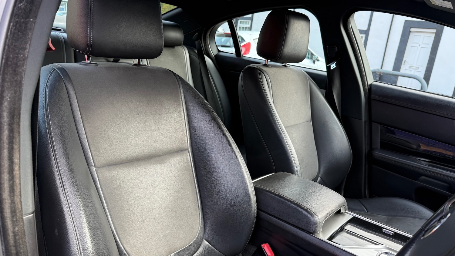 Used Jaguar XF 2013 for sale - 76211055: Photo 13