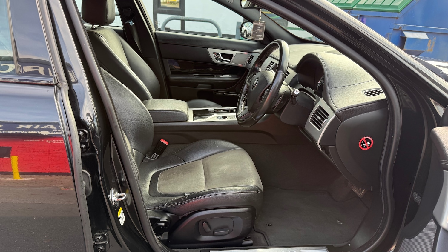 Used Jaguar XF 2013 for sale - 76211055: Photo 14