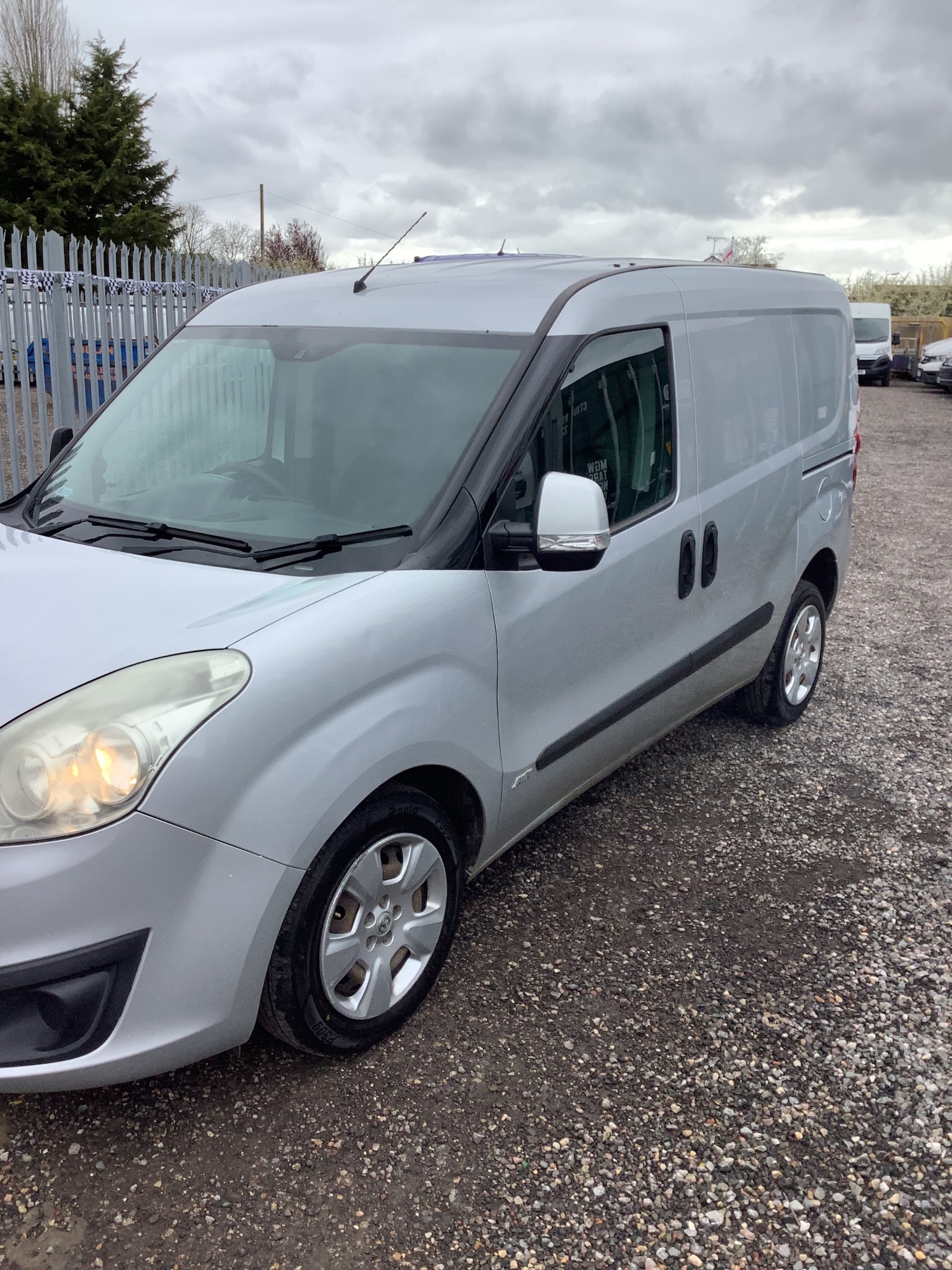 Used Vauxhall Combo 2013 for sale - 78097592: Photo 3
