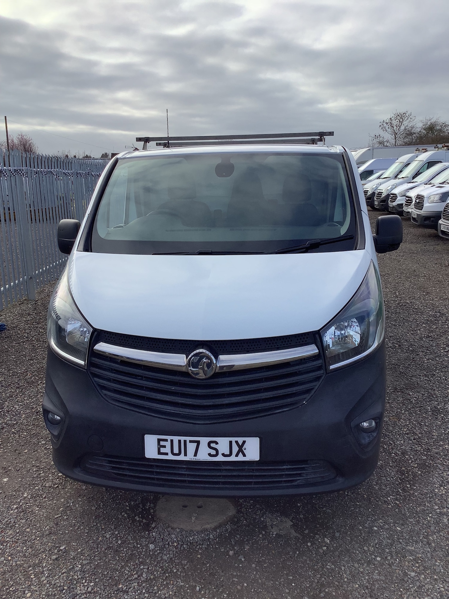 Used Vauxhall Vivaro 2017 for sale - 77735125: Photo 3