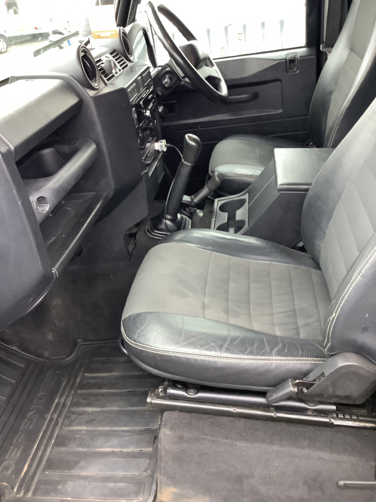 Used Land Rover Defender 2009 for sale - 77301510: Photo 14