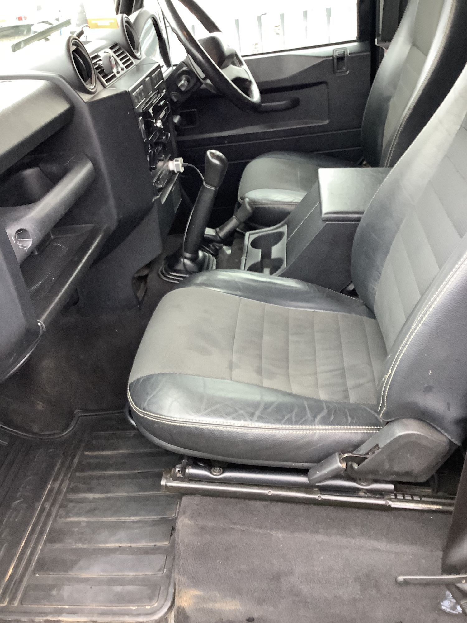 Used Land Rover Defender 2009 for sale - 77301510: Photo 18