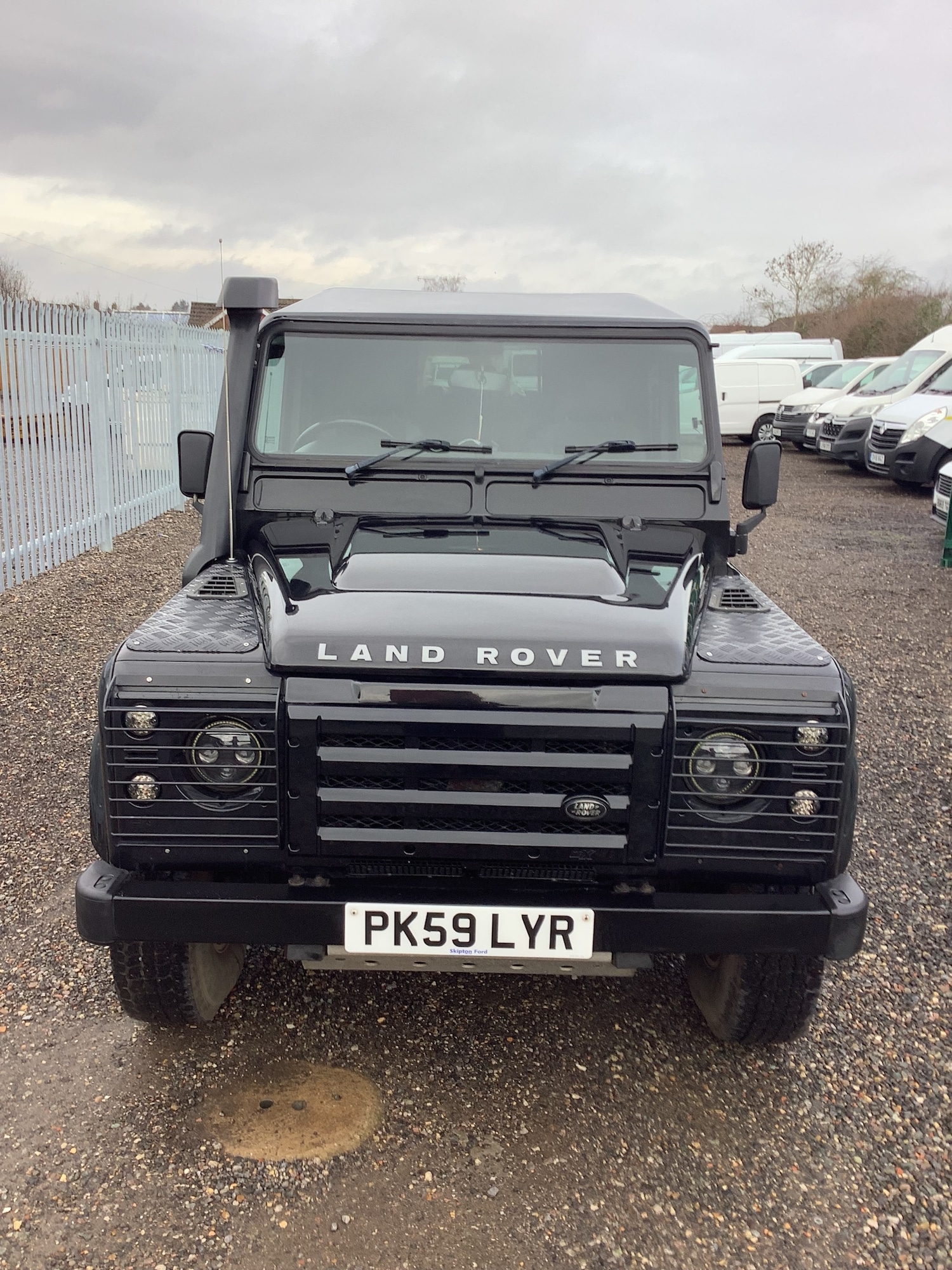 Used Land Rover Defender 2009 for sale - 77301510: Photo 3