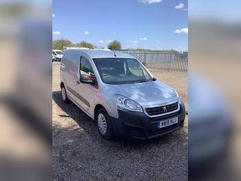 Used Peugeot Partner 2018 for sale - 75599140: Photo
