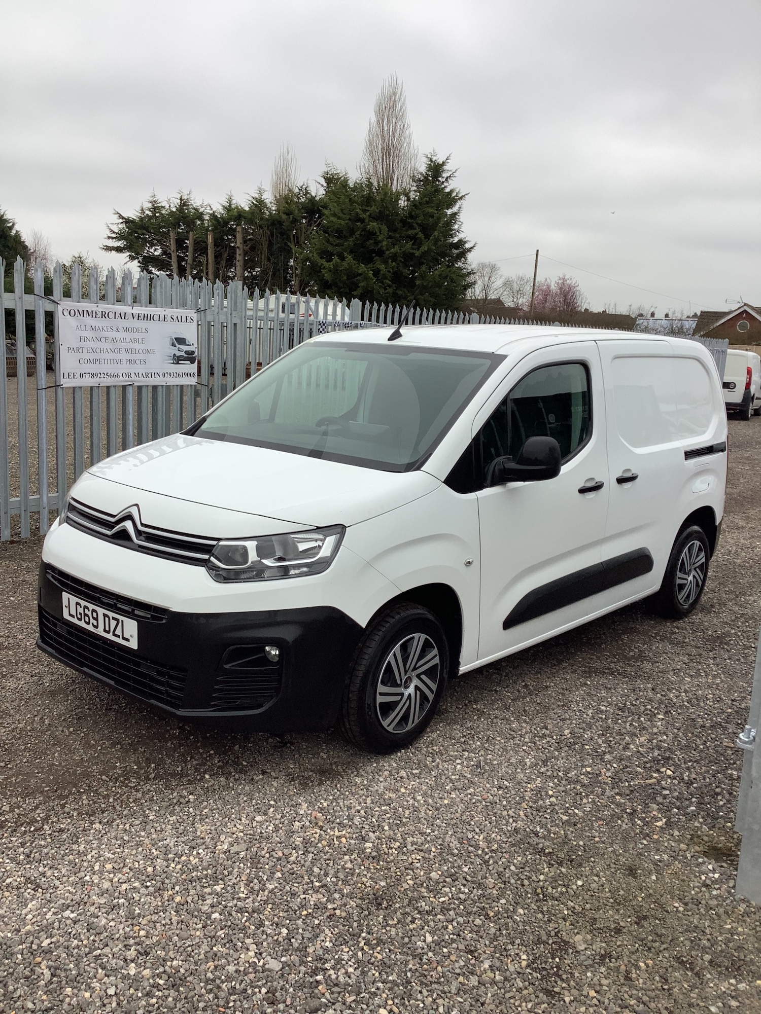 Used Citroen Berlingo 2019 for sale - 77782111: Photo 2