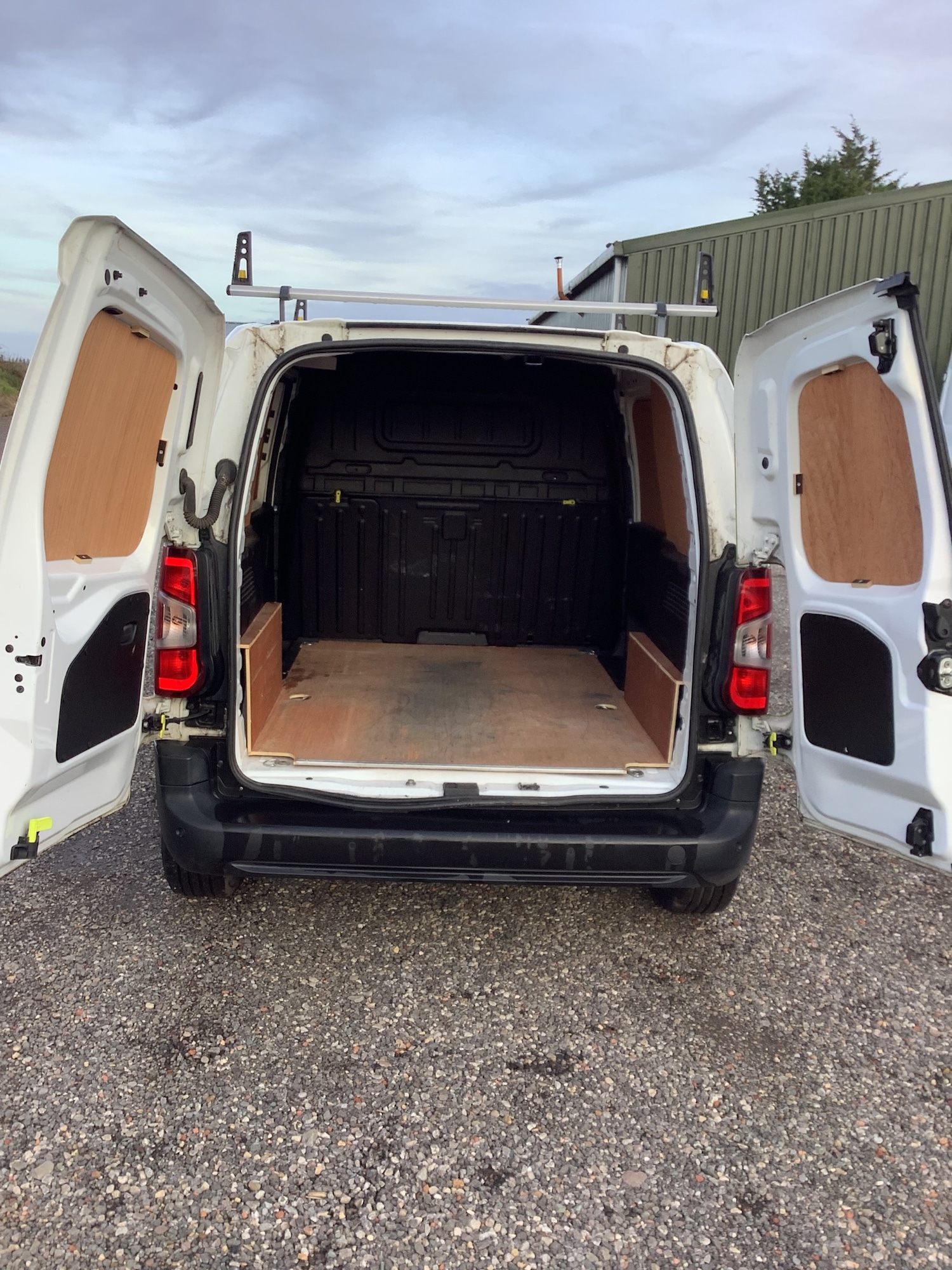 Used Peugeot Partner 2022 for sale - 77584273: Photo 9