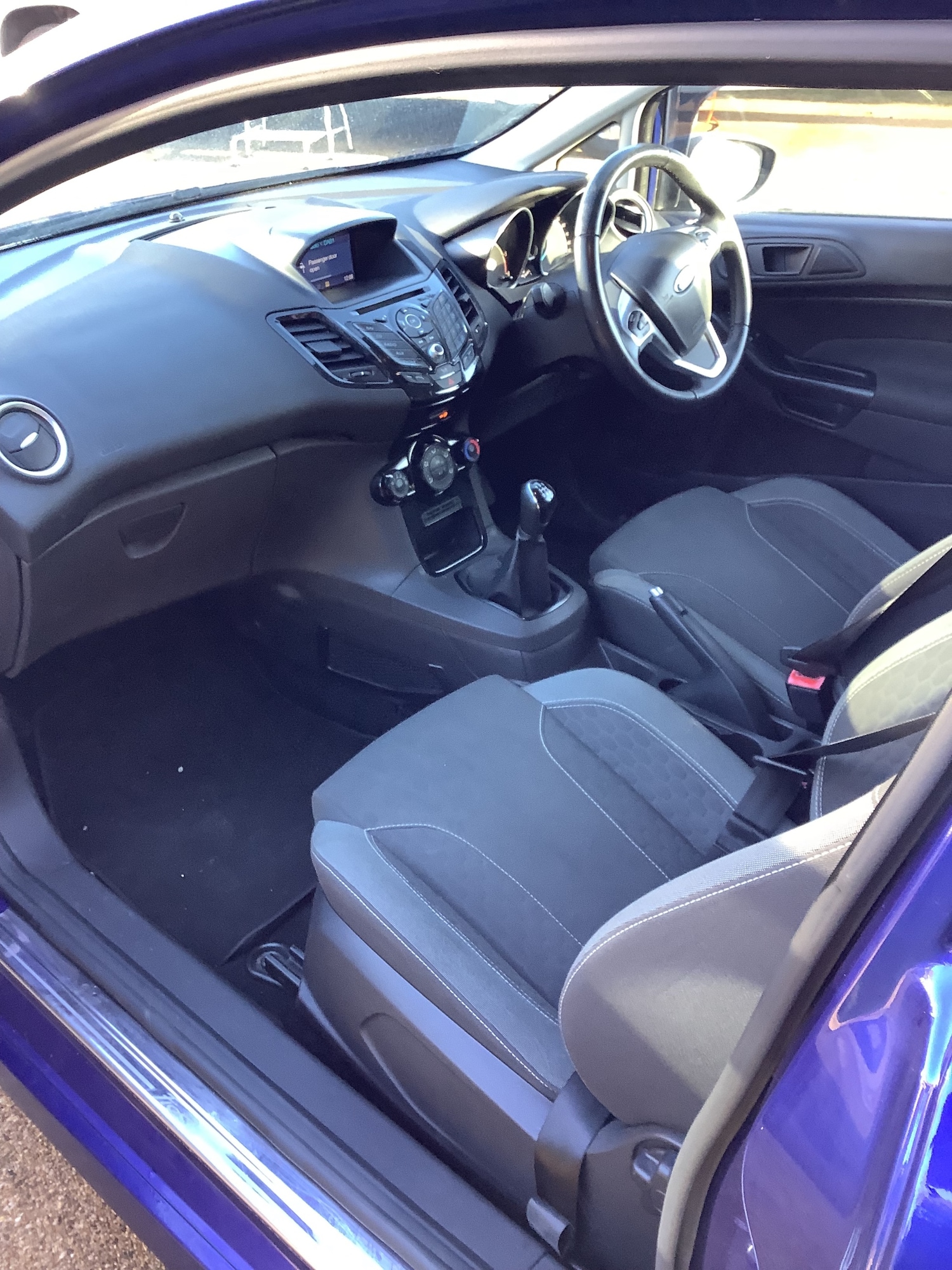 Used Ford Fiesta 2015 for sale - 77128111: Photo 10