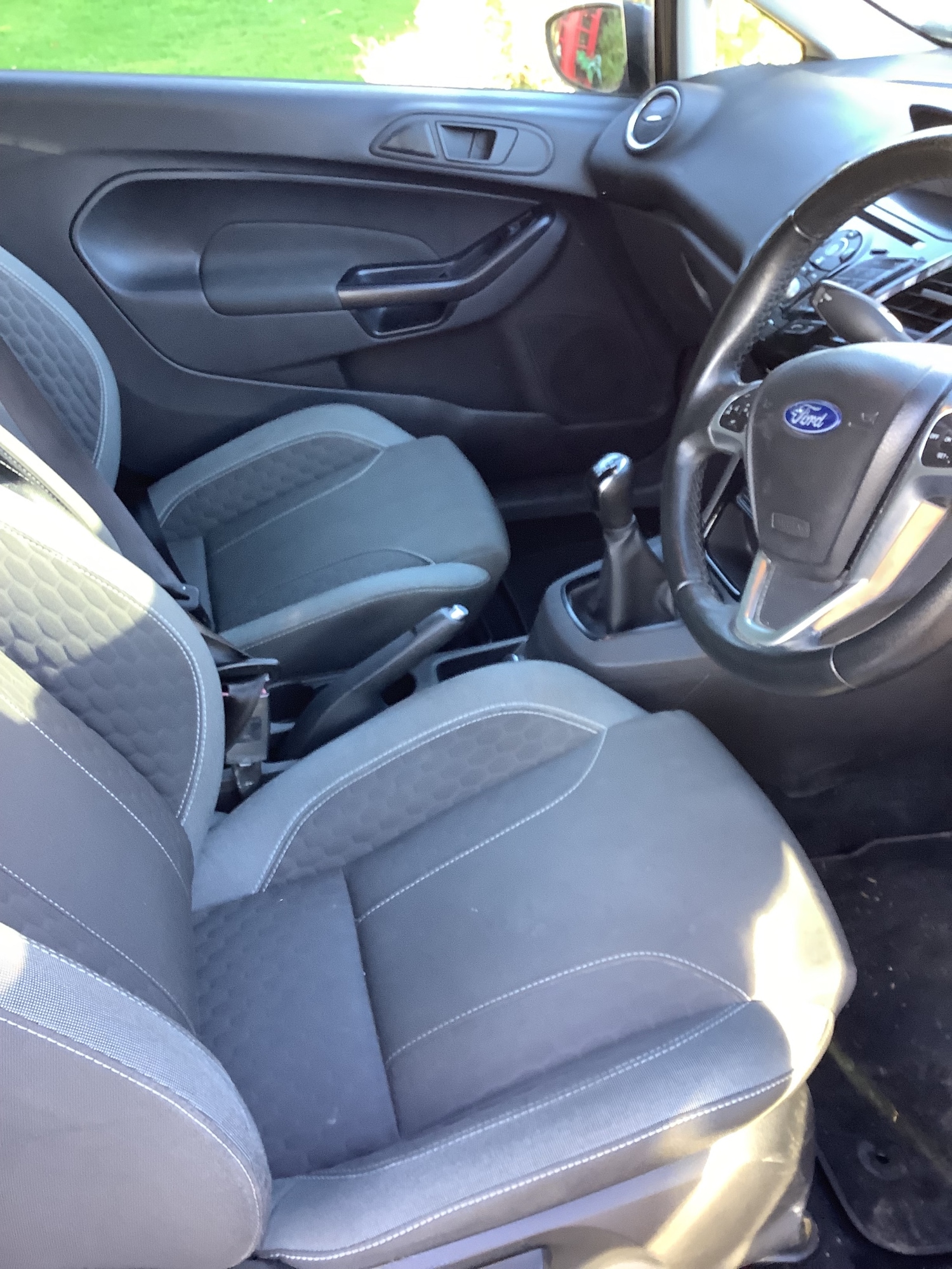 Used Ford Fiesta 2015 for sale - 77128111: Photo 11