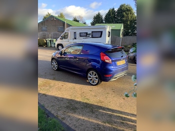 Used Ford Fiesta 2015 for sale - 77128111: Photo