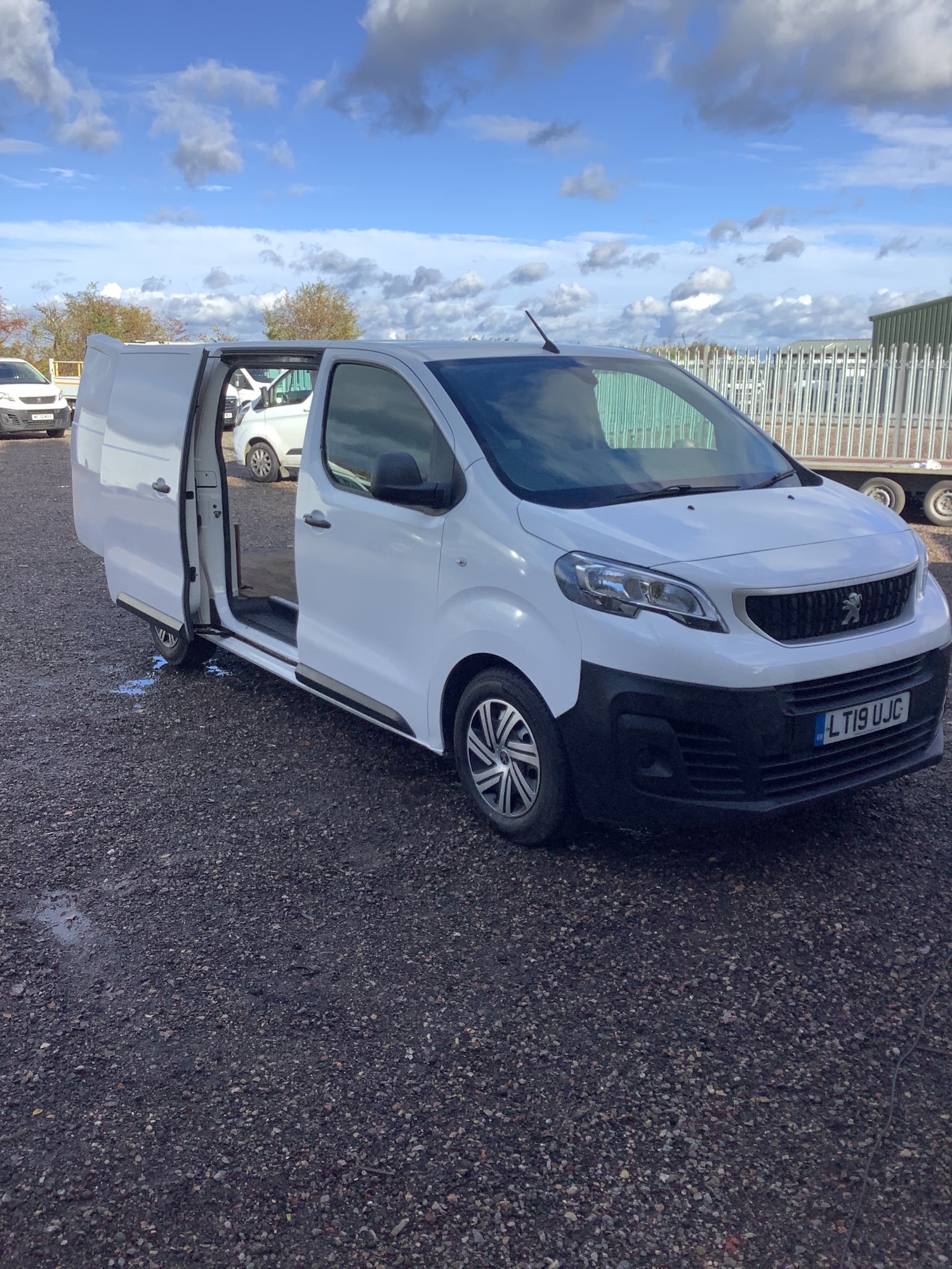 Used Peugeot Expert 2019 for sale - 76358261: Photo 14