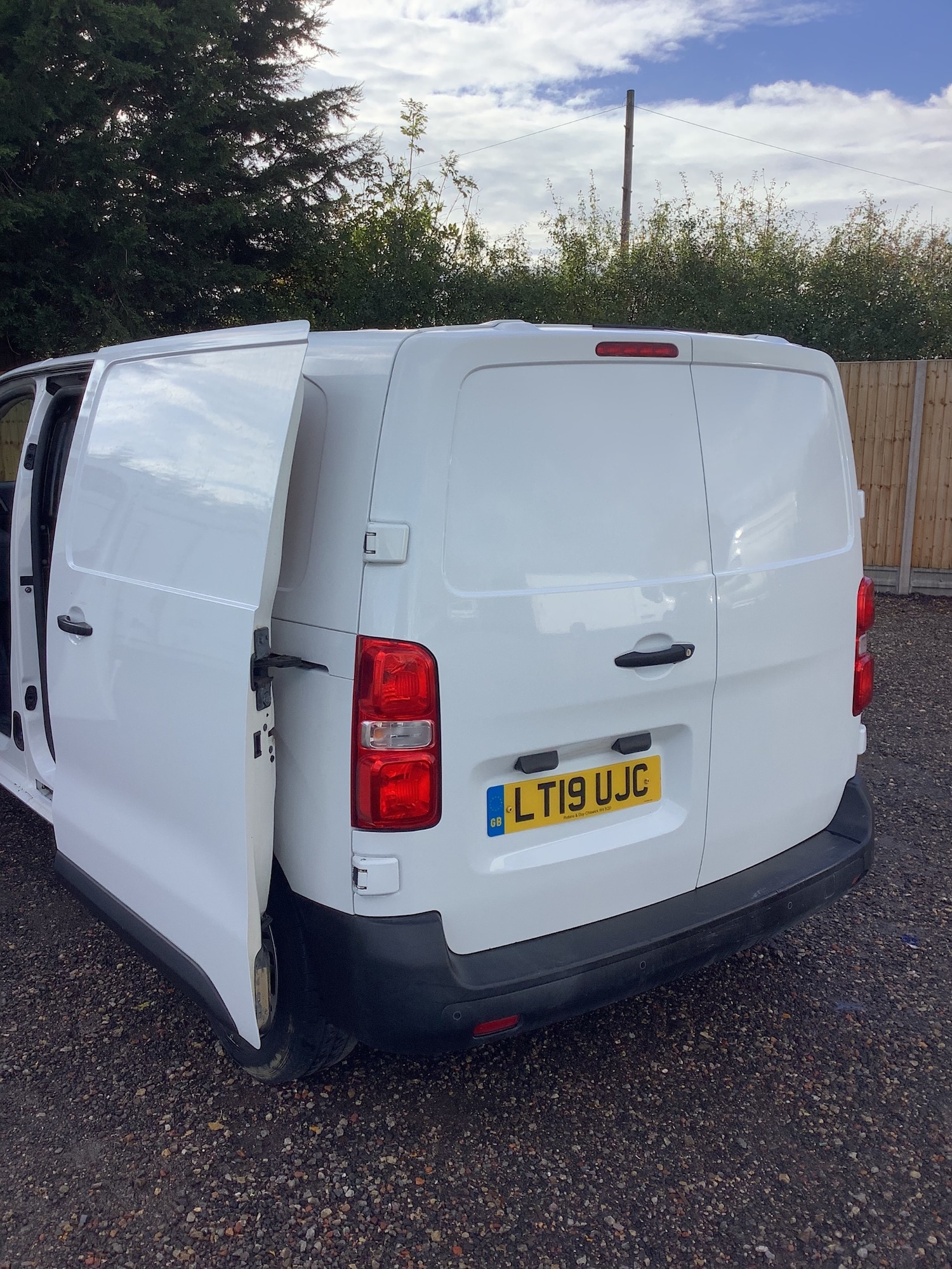 Used Peugeot Expert 2019 for sale - 76358261: Photo 8