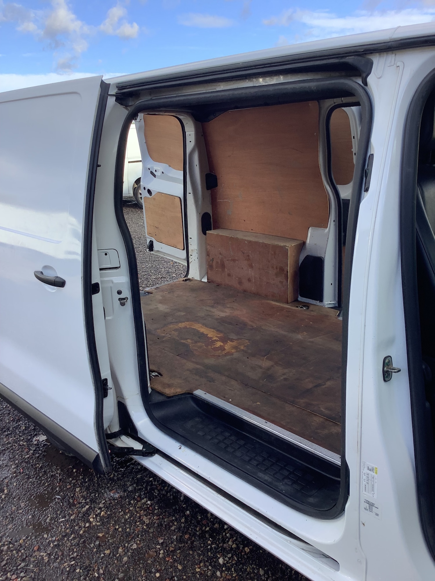 Used Peugeot Expert 2019 for sale - 76358261: Photo 9