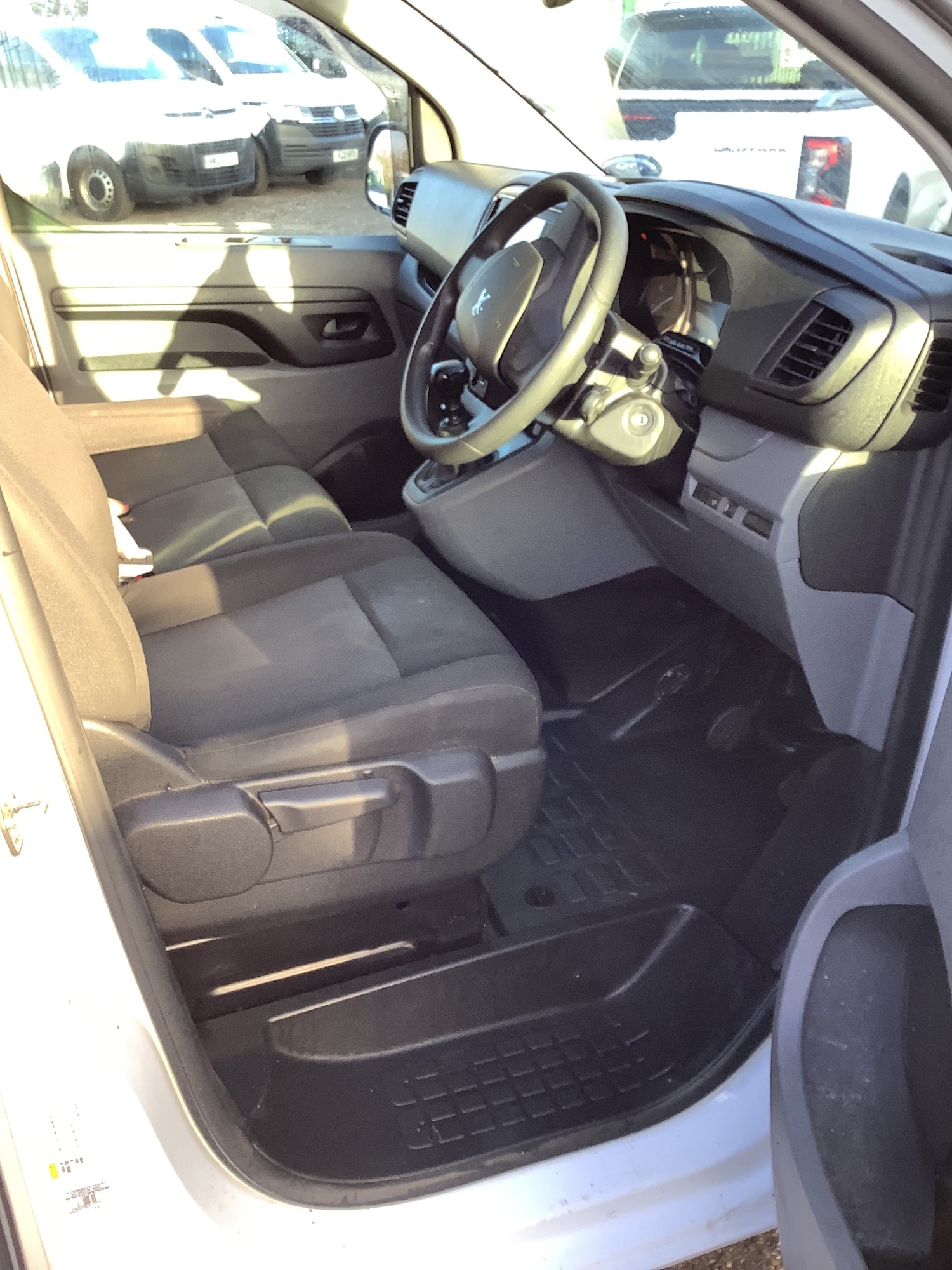 Used Peugeot Expert 2022 for sale - 76911400: Photo 10