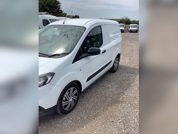Used Ford Transit Courier 2021 for sale - 79025316: Photo