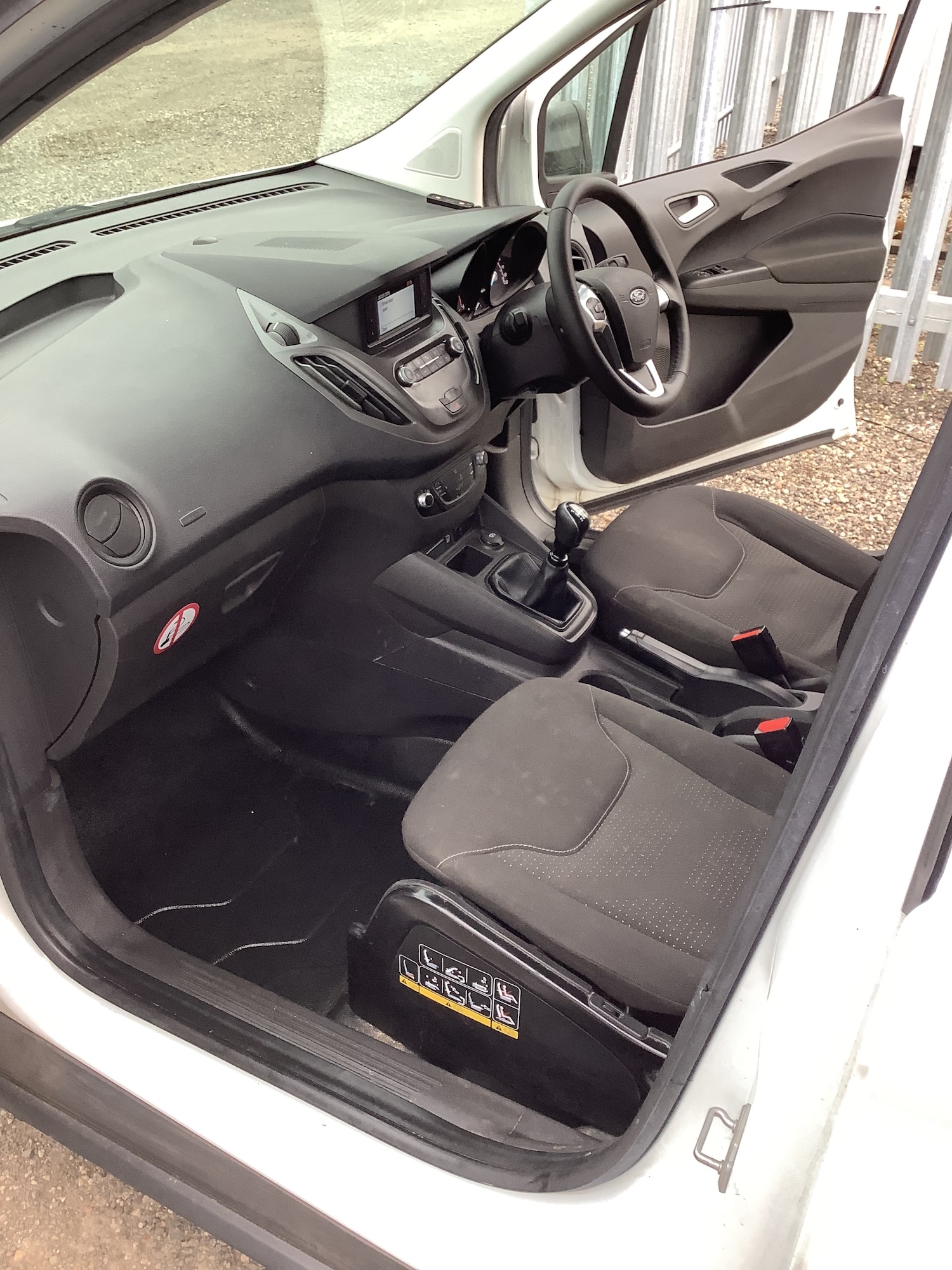 Used Ford Transit Courier 2019 for sale - 78032055: Photo 13