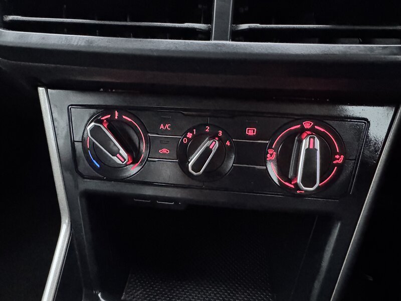 Used Volkswagen Polo 2018 for sale - 77258504: Photo 42