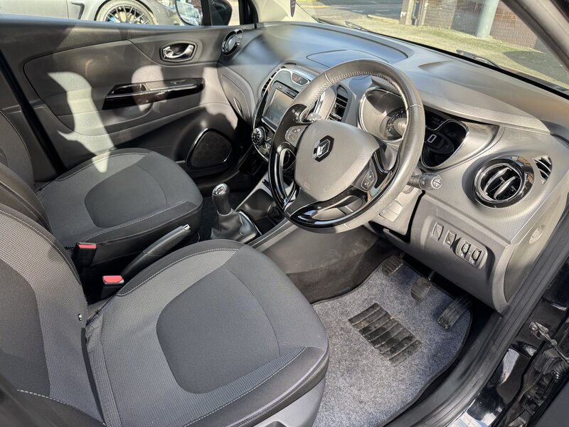 Used Renault Captur for sale - 77258505: Photo 25