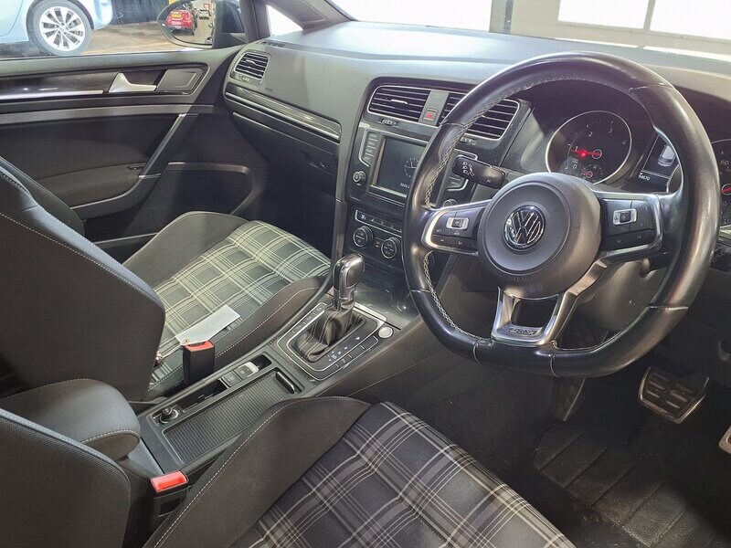 Used Volkswagen Golf 2016 for sale - 78181906: Photo 8