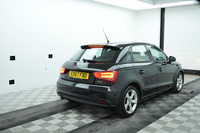 Used Audi A1 for sale - 77368300: Photo 3