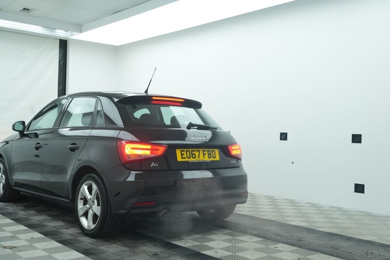 Used Audi A1 for sale - 77368300: Photo 4