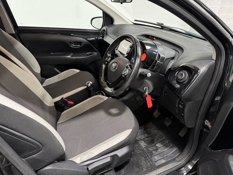 Used Toyota AYGO 2018 for sale - 77457956: Photo 15