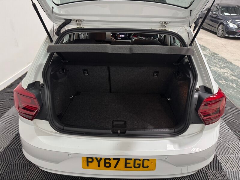 Used Volkswagen Polo 2018 for sale - 77654372: Photo 10