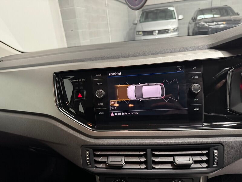 Used Volkswagen Polo 2018 for sale - 77654372: Photo 12