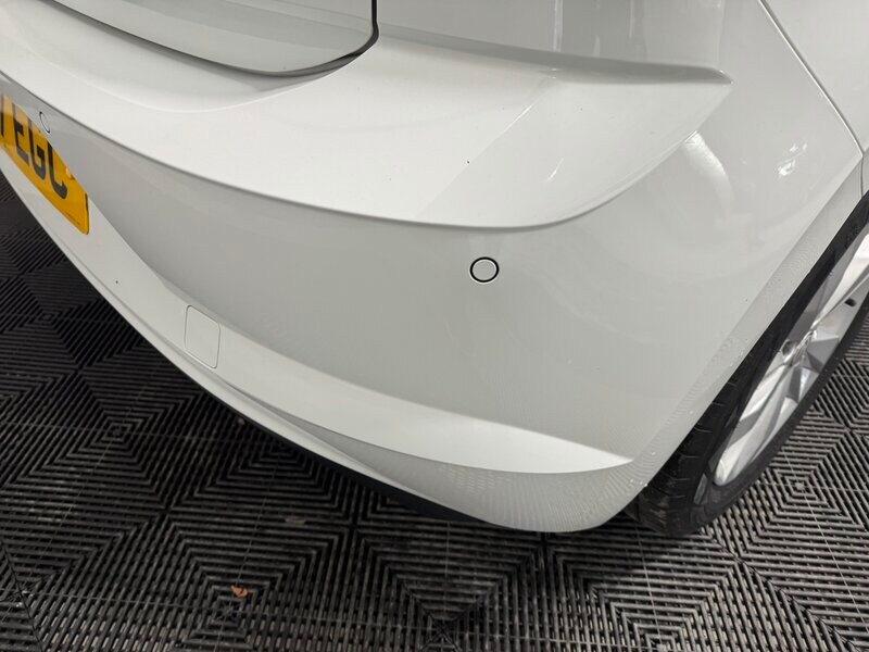 Used Volkswagen Polo 2018 for sale - 77654372: Photo 6