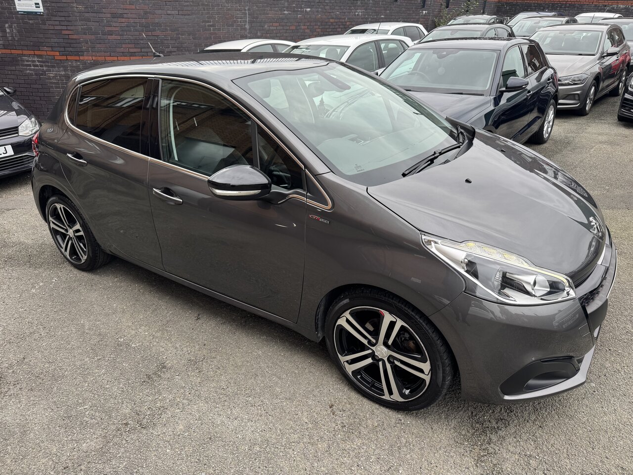 Used Peugeot 208 2018 for sale - 77258493: Photo 12