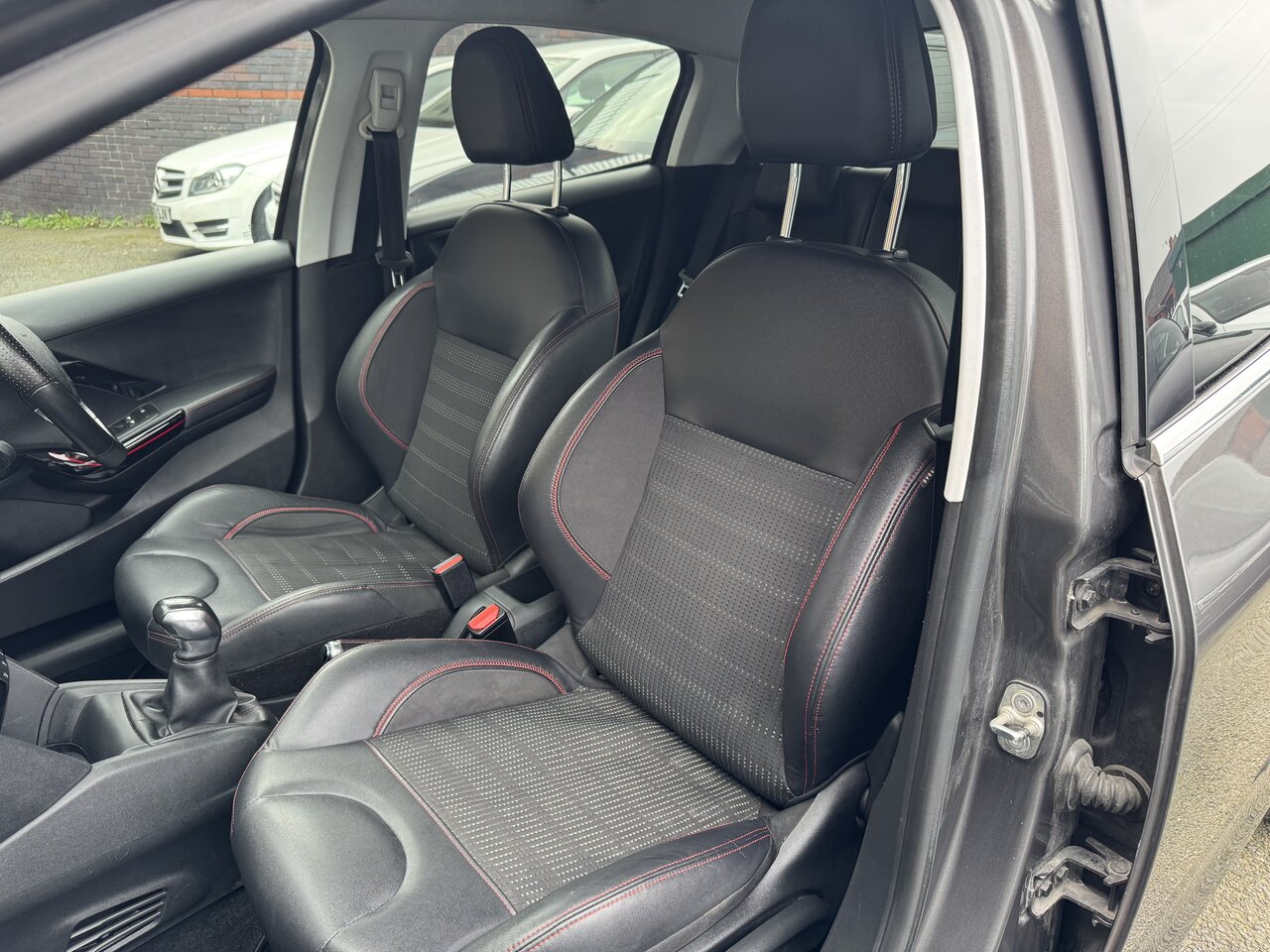 Used Peugeot 208 2018 for sale - 77258493: Photo 26